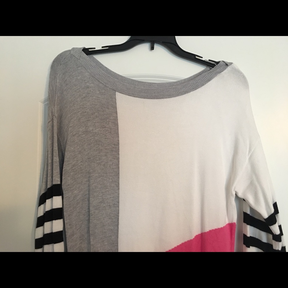 White House Black Market tunic